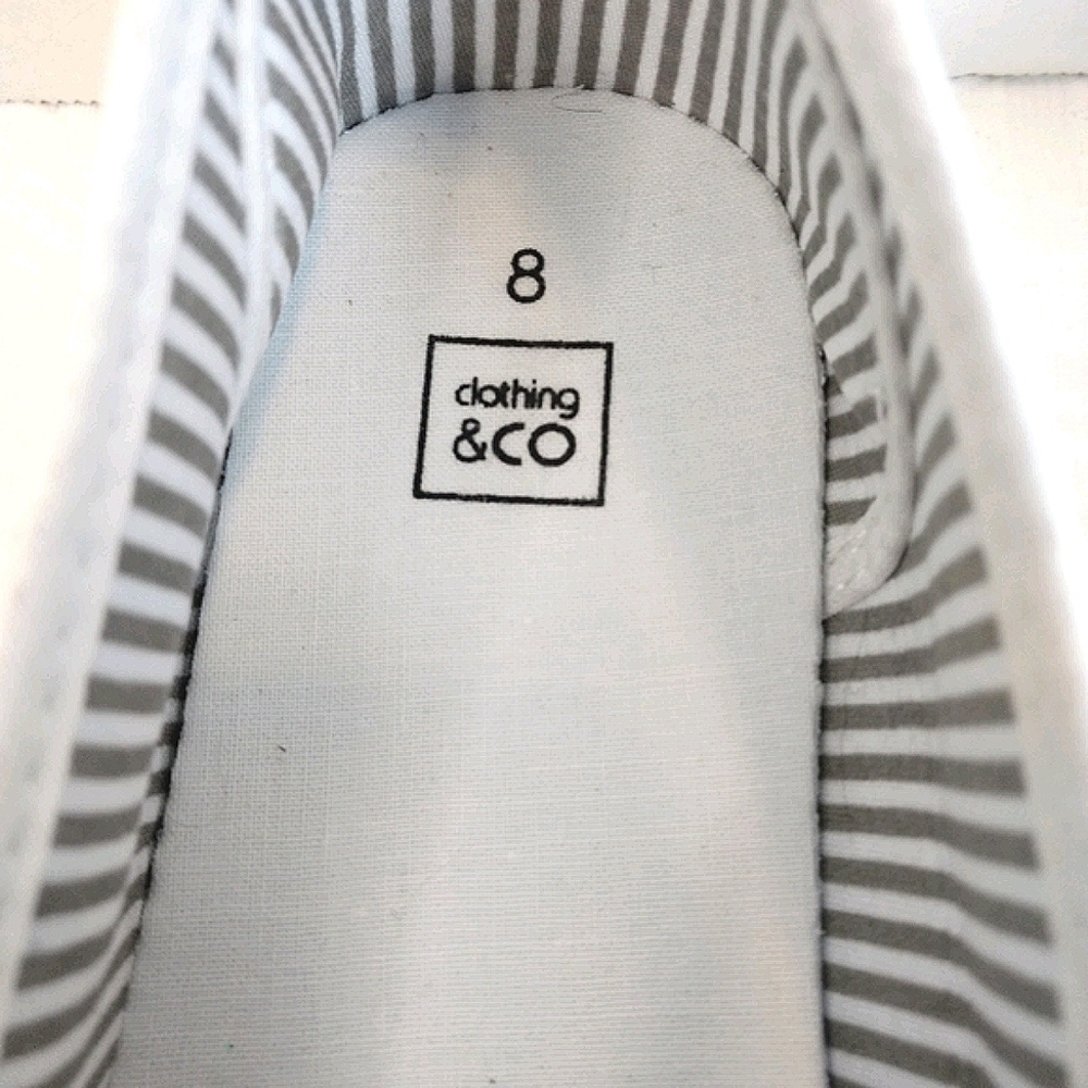 White Canvas Slip-on Shoes - Picture 3 of 9